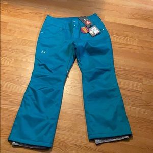 Women’s ski pants